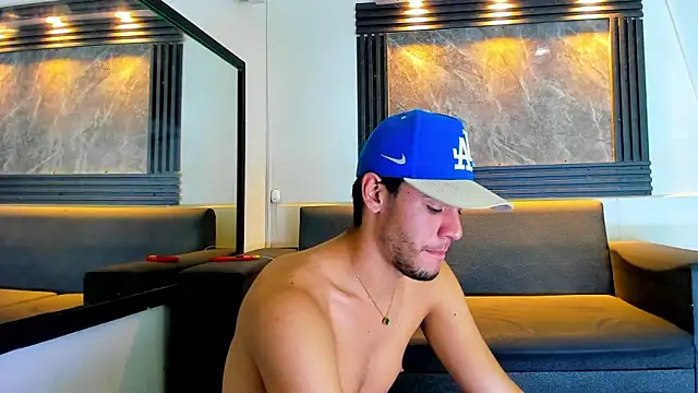 liam genner  online show from September 8, 2025, 8:08 pm