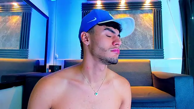 liam genner  online show from September 20, 2025, 8:43 pm