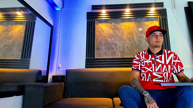 liam genner  online show from September 25, 2025, 8:12 pm