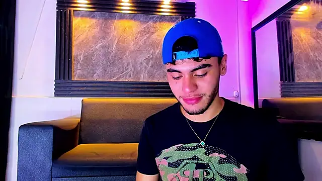 liam genner  online show from October 12, 2025, 8:52 pm