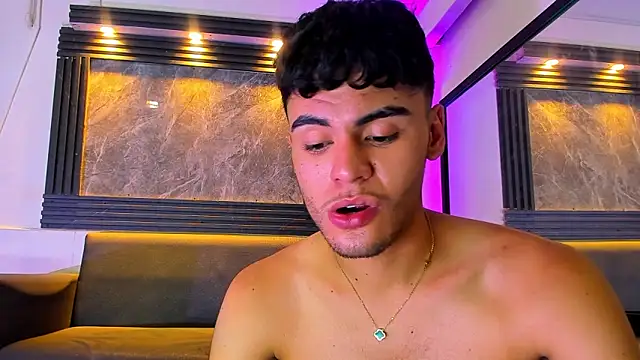 liam genner  online show from November 7, 2025, 8:20 pm