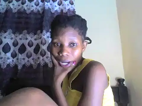 Snapshot of smallnaughtygirl chatting on February 16, 2025, 6:32 pm smallnaughtygirl online show from February 16, 2025, 6:32 pm