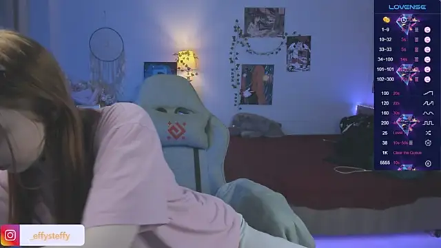 CallMeEffy1 online show from December 19, 2025, 7:43 pm