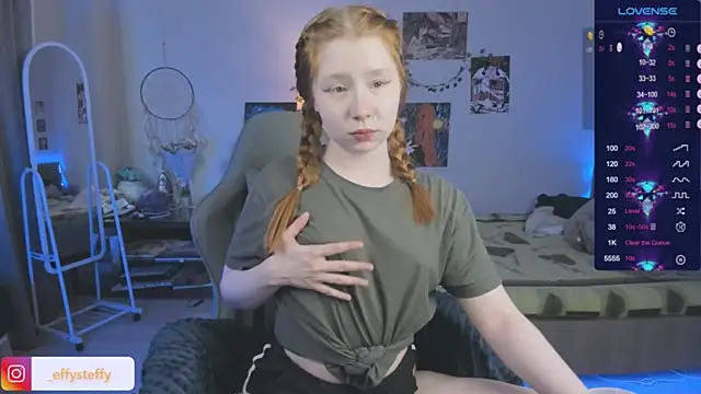 CallMeEffy1 online show from March 26, 2026, 1:17 pm