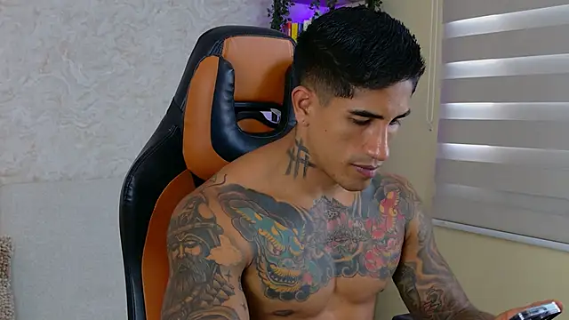 AdanReilly online show from December 11, 2024, 8:18 pm