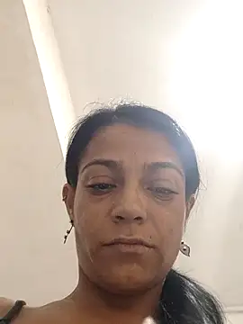 Hellen  4master online show from November 4, 2025, 4:28 pm