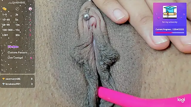 Snapshot of charlotte01__ chatting on March 14, 2025, 1:24 pm charlotte01   online show from March 14, 2025, 1:24 pm