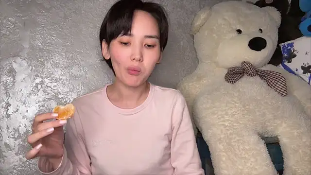 sweet adelin online show from March 23, 2026, 8:13 pm