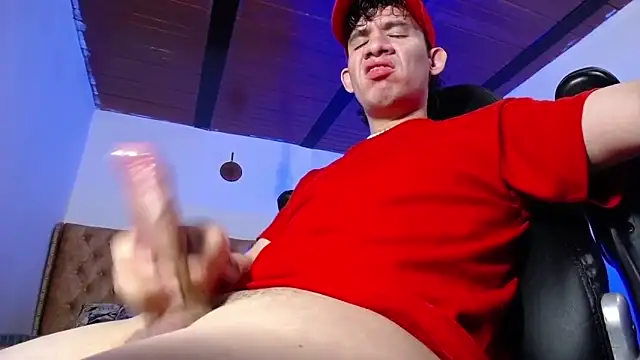 cute eidenx online show from March 17, 2026, 4:21 pm