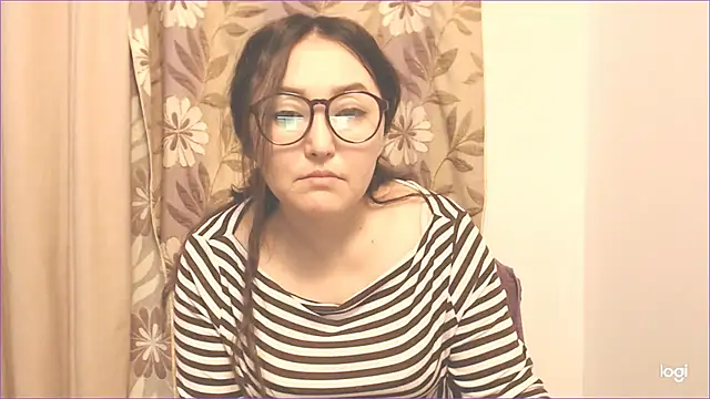 Snapshot of hrnyteacher chatting on February 14, 2025, 12:19 am hrnyteacher online show from February 14, 2025, 12:19 am