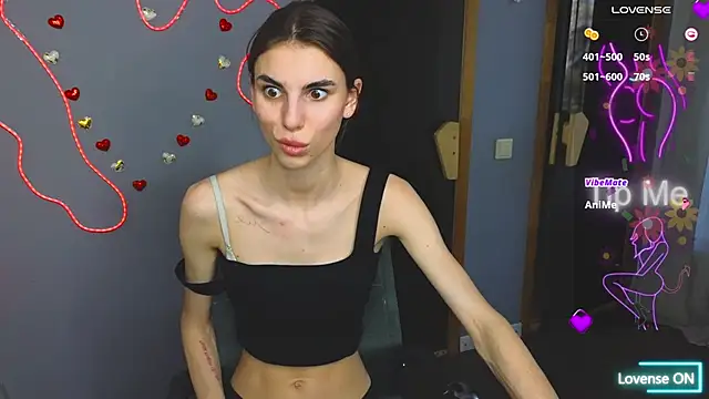 EmmyGreans online show from March 6, 2025, 12:41 pm