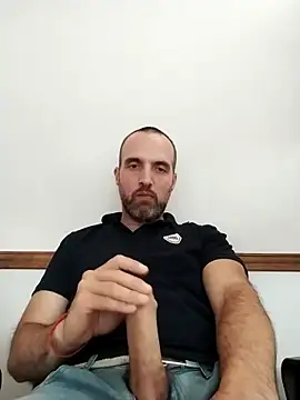 leon3875 online show from December 16, 2024, 3:22 pm