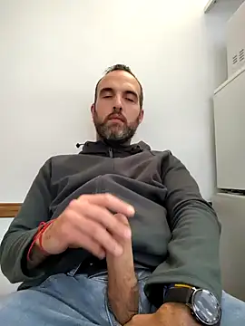 leon3875 online show from March 11, 2025, 3:23 pm