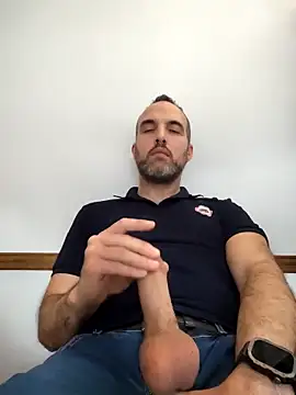 leon3875 online show from November 27, 2025, 3:25 pm