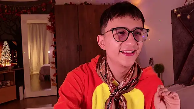Snapshot of Mr_evan1 chatting on December 12, 2024, 2:00 pm Mr evan1 online show from December 12, 2024, 2:00 pm