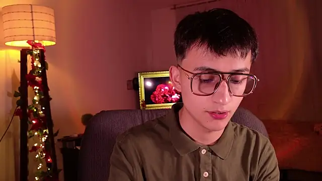 Snapshot of Mr_evan1 chatting on January 9, 2025, 12:41 pm Mr evan1 online show from January 9, 2025, 12:41 pm
