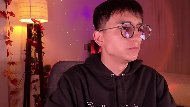 Snapshot of Mr_evan1 chatting on January 23, 2025, 12:52 pm Mr evan1 online show from January 23, 2025, 12:52 pm