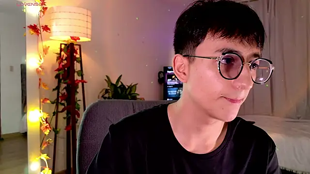 Snapshot of Mr_evan1 chatting on March 18, 2025, 2:04 pm Mr evan1 online show from March 18, 2025, 2:04 pm