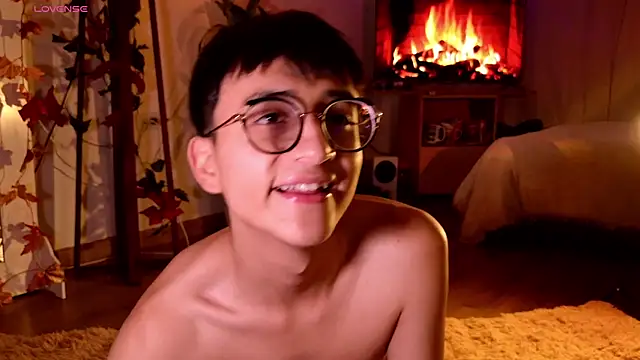 Snapshot of Mr_evan1 chatting on March 18, 2025, 8:15 pm Mr evan1 online show from March 18, 2025, 8:15 pm