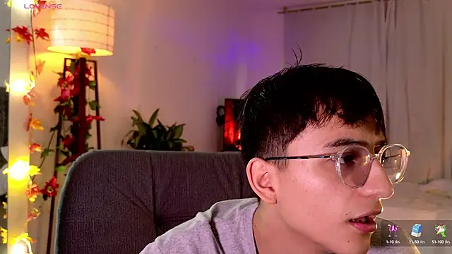Snapshot of Mr_evan1 chatting on March 20, 2025, 1:26 pm Mr evan1 online show from March 20, 2025, 1:26 pm