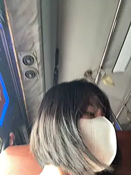 May-Squirt online show from December 4, 2025, 6:23 am