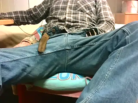 Giulio35 Pika online show from April 5, 2026, 7:49 am