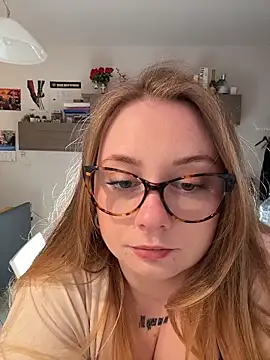 Snapshot of chloetarducci chatting on March 13, 2026, 6:25 pm chloetarducci online show from March 13, 2026, 6:25 pm