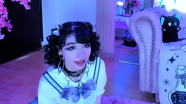 zephirahabney online show from February 3, 2025, 2:34 pm