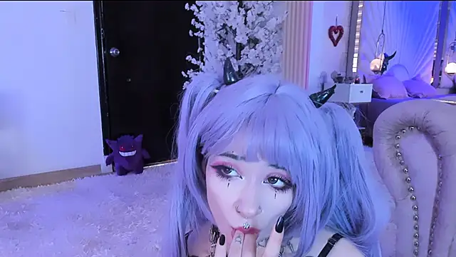 zephirahabney online show from February 28, 2025, 1:47 pm