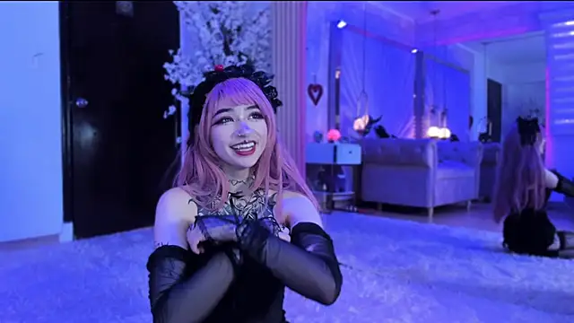 zephirahabney online show from March 6, 2025, 2:29 pm