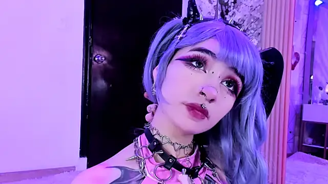 zephirahabney online show from March 14, 2025, 5:24 pm