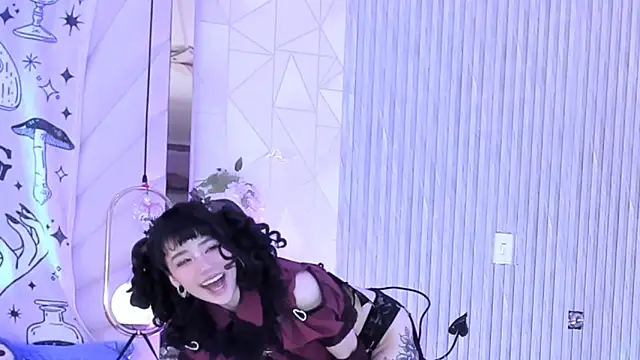 zephirahabney online show from October 26, 2025, 2:45 pm