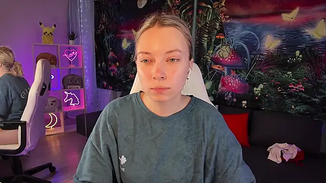 Snapshot of TiffanyBatson chatting on December 4, 2024, 4:54 am TiffanyBatson online show from December 4, 2024, 4:54 am