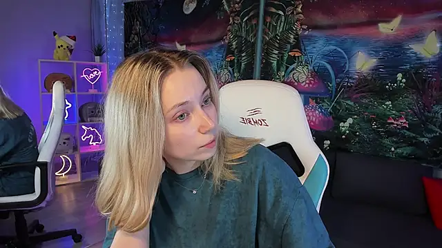 Snapshot of TiffanyBatson chatting on January 20, 2025, 11:35 am TiffanyBatson online show from January 20, 2025, 11:35 am