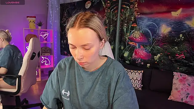 Snapshot of TiffanyBatson chatting on February 11, 2025, 5:05 am TiffanyBatson online show from February 11, 2025, 5:05 am