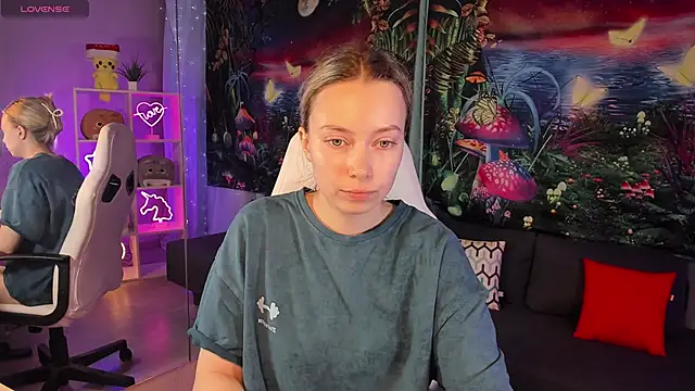 Snapshot of TiffanyBatson chatting on February 12, 2025, 8:27 am TiffanyBatson online show from February 12, 2025, 8:27 am