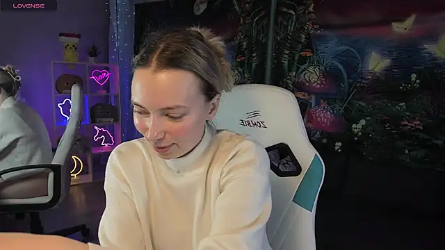 Snapshot of TiffanyBatson chatting on February 19, 2025, 4:44 am TiffanyBatson online show from February 19, 2025, 4:44 am