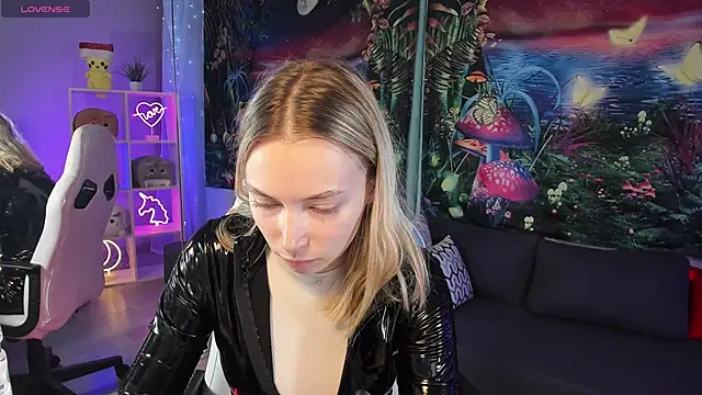 Snapshot of TiffanyBatson chatting on February 23, 2025, 6:17 am TiffanyBatson online show from February 23, 2025, 6:17 am