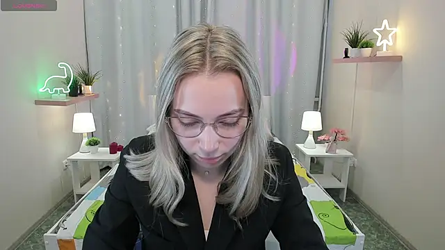 Snapshot of TiffanyBatson chatting on March 6, 2025, 4:08 am TiffanyBatson online show from March 6, 2025, 4:08 am