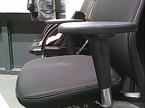 081547 online show from February 27, 2025, 6:07 am