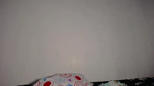 Snapshot of GiveLove1 chatting on December 17, 2024, 6:02 am GiveLove1 online show from December 17, 2024, 6:02 am