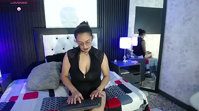 dayana mendoza69 online show from February 5, 2025, 12:38 pm