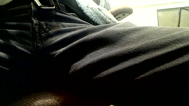 markluvskitty online show from April 10, 2026, 12:32 pm