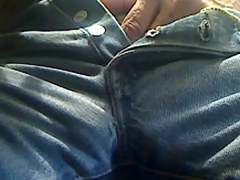 markluvskitty online show from June 5, 2026, 12:33 pm