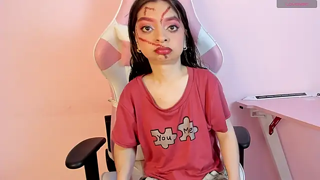 CharlotteMuller online show from October 30, 2025, 9:04 pm