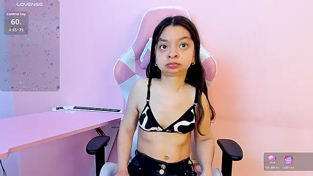 CharlotteMuller online show from November 9, 2025, 7:34 pm