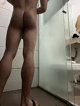 Snapshot of Deuscatorze chatting on January 14, 2025, 2:08 am Deuscatorze online show from January 14, 2025, 2:08 am