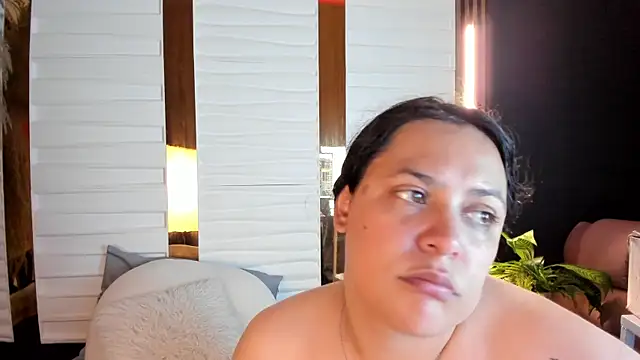 Biiancacox online show from September 10, 2025, 3:17 am