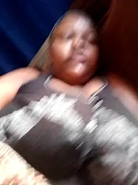 queennapal online show from March 3, 2026, 4:51 am