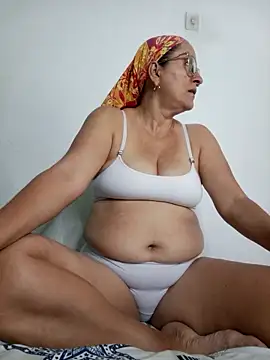 deisy summers47x online show from September 21, 2025, 12:29 pm